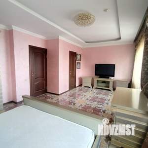 Таунхаус 328м², 4-этажный, на длительный срок, 