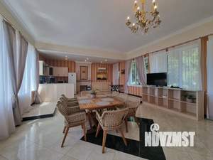 Дом 300м², 2-этажный, посуточно, 