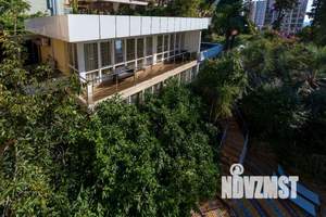 Дом 240м&sup2;, 2-этажный, посуточно, 