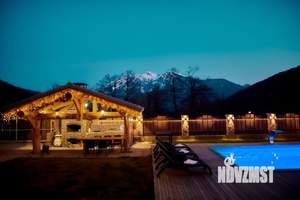 Коттедж 340м², 2-этажный, на длительный срок, 