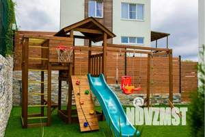 Дом 202м&sup2;, 3-этажный, посуточно, 