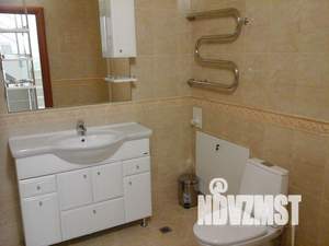 Дом 300м&sup2;, 4-этажный, посуточно, 