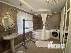 Дом 200м&sup2;, 3-этажный, посуточно, 