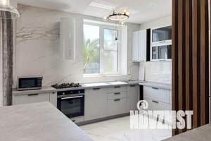 Дом 350м&sup2;, 2-этажный, посуточно, 