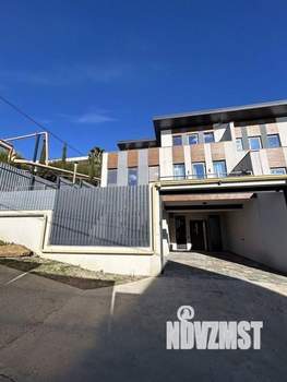 Дом 250м², 3-этажный, на длительный срок, 