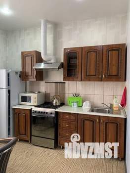 Дом 38м&sup2;, 3-этажный, посуточно, 