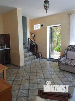 Дом 60м², 2-этажный, на длительный срок, 