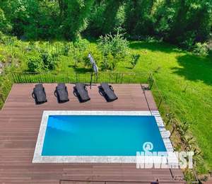 Дом 350м&sup2;, 3-этажный, посуточно, 