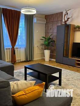 Дом 300м², 3-этажный, на длительный срок, 