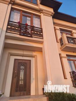 Дом 300м², 2-этажный, на длительный срок, 