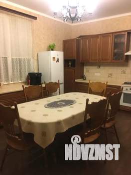 Дом 300м², 3-этажный, посуточно, 