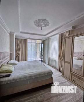 Дом 254м², 3-этажный, на длительный срок, 