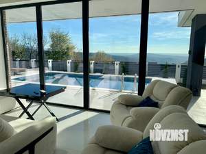 Дом 240м², 2-этажный, на длительный срок, 