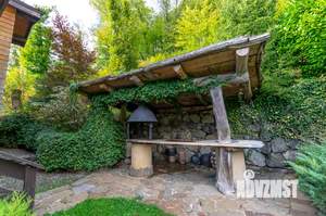 Коттедж 260м&sup2;, 3-этажный, на длительный срок, 