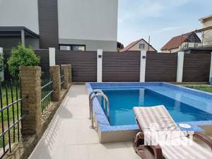 Дом 50м&sup2;, 3-этажный, посуточно, 