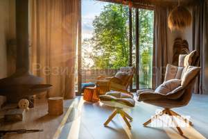 Дом 200м², 2-этажный, на длительный срок, 