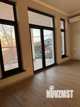 Дом 275м&sup2;, 2-этажный, посуточно, 