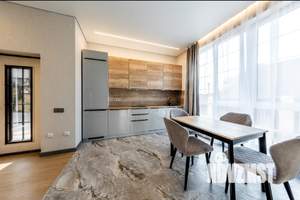 Дом 170м², 3-этажный, на длительный срок, 