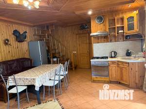 Дом 110м&sup2;, 2-этажный, посуточно, 