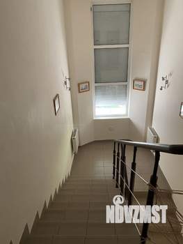 Дом 200м&sup2;, 2-этажный, на длительный срок, 