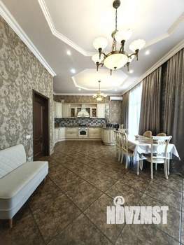 Коттедж 280м&sup2;, 4-этажный, на длительный срок, 