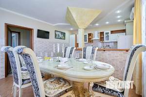 Дом 320м², 2-этажный, посуточно, 