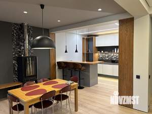 Коттедж 250м², 3-этажный, на длительный срок, 