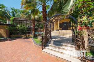 Дом 900м², 3-этажный, посуточно, 