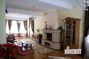 Дом 350м², 3-этажный, на длительный срок, 