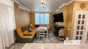 Коттедж 200м&sup2;, 3-этажный, на длительный срок, 