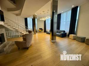 Дом 426м&sup2;, 3-этажный, посуточно, 