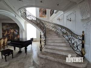 Коттедж 750м², 3-этажный, на длительный срок, 