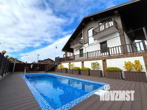 Дом 180м&sup2;, 2-этажный, посуточно, 