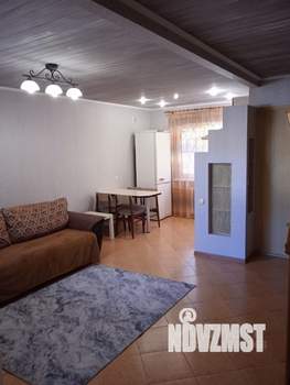 Дом 80м², 2-этажный, на длительный срок, 