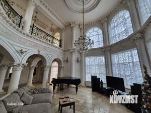Коттедж 750м², 3-этажный, на длительный срок, 
