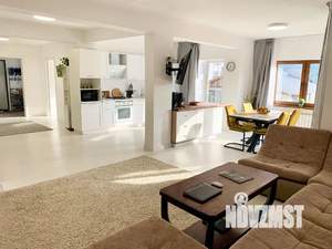 Дом 300м&sup2;, 3-этажный, посуточно, 