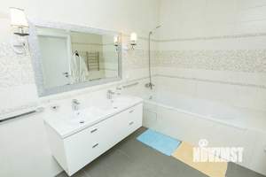 Коттедж 301м², 3-этажный, на длительный срок, 