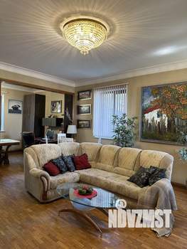 Коттедж 150м², 3-этажный, на длительный срок, 
