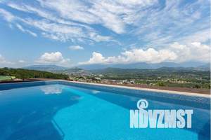 Дом 800м&sup2;, 3-этажный, посуточно, 