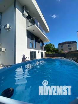 Дом 255м&sup2;, 3-этажный, посуточно, 