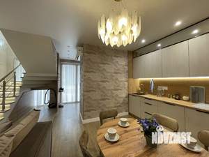 Таунхаус 150м², 3-этажный, на длительный срок, 