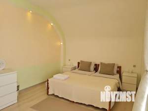 Дом 300м², 2-этажный, посуточно, 