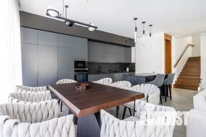 Дом 200м², 2-этажный, посуточно, 