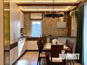 Дом 180м&sup2;, 2-этажный, посуточно, 