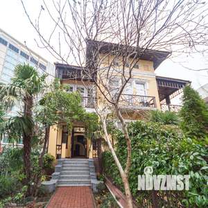 Дом 210м², 2-этажный, на длительный срок, 