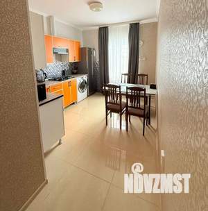 Дом 300м&sup2;, 3-этажный, посуточно, 