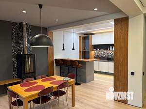 Дом 250м², 3-этажный, на длительный срок, 