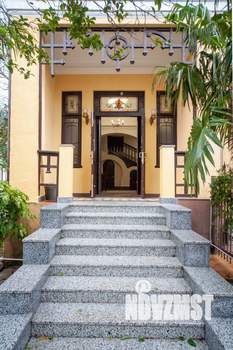 Дом 210м², 2-этажный, на длительный срок, 