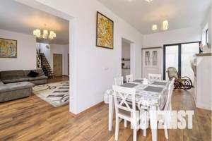 Дом 210м&sup2;, 2-этажный, посуточно, 