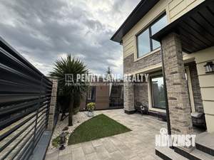 Дом 200м², 2-этажный, на длительный срок, 